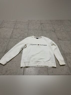 Tommy Hilfiger Women's White Sz M Crewneck Sweatshirt with Signature Logo Casual